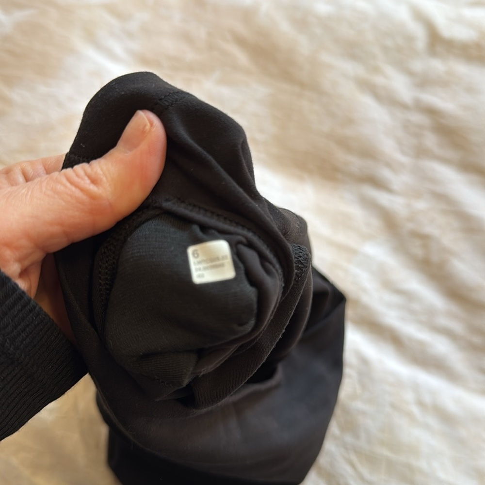 Black Lululemon Micro Shorts Align - Picture 4 of 4